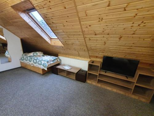 TV a/nebo společenská místnost v ubytování Casa Miruna & Noris