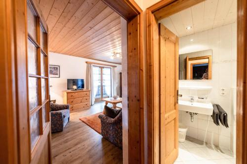 Μια τηλεόραση ή/και κέντρο ψυχαγωγίας στο Haus Bayerland