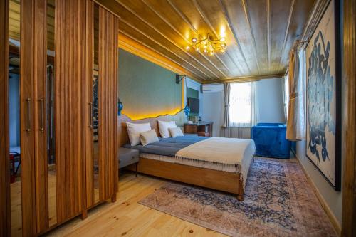 Letto o letti in una camera di Blu Macel Hotel & Suites -Old City Sultanahmet