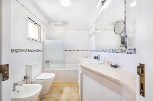 Vonios kambarys apgyvendinimo įstaigoje Nuances do Oceano by OCvillas