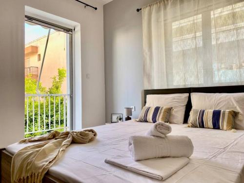Cozy Stay, Steps from the Beach - El Greco Apartments No 5