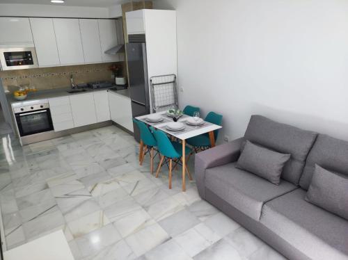 Zdjęcie z galerii obiektu Garu Apartamentos w mieście Fuengirola