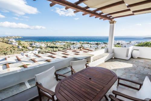 Kionia Panorama Studios