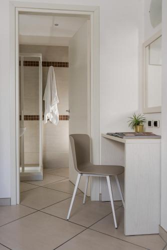 Una cocina o zona de cocina en Hotel Embassy