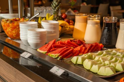 الطعام في الفندق أو بالجوار