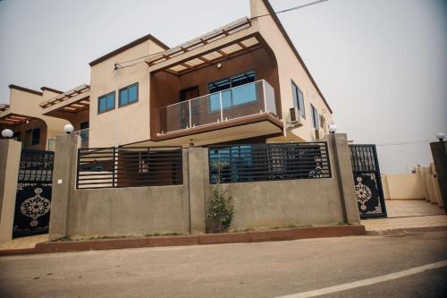 Gambar di galeri bagi OG Residence di Accra