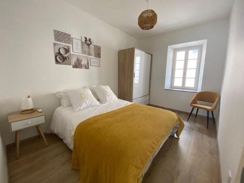 Postel nebo postele na pokoji v ubytování Maison 6 personnes-clim-WIFI-Proche Centre Ville