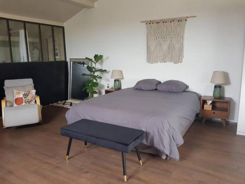 Photo de la galerie de l'établissement Maison entière avec piscine, au cœur des vignes., à Tavel