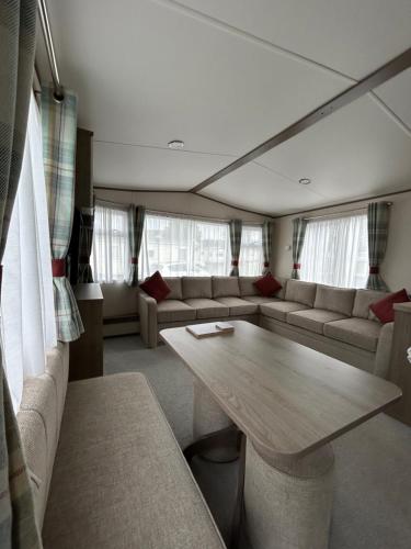 Χώρος καθιστικού στο Delightful 2 bedroom Caravan, Pencnwc, New Quay