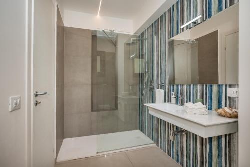 Kúpeľňa v ubytovaní Villa Maria con piscina e vista mare