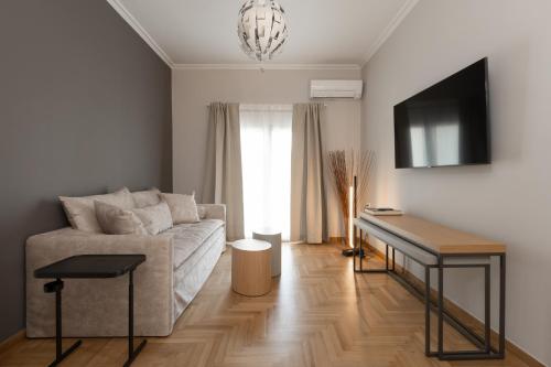 Like Home Acropolis 50