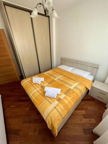 Katil atau katil-katil dalam bilik di Cozy Montenegro Experience, 50m from the beach