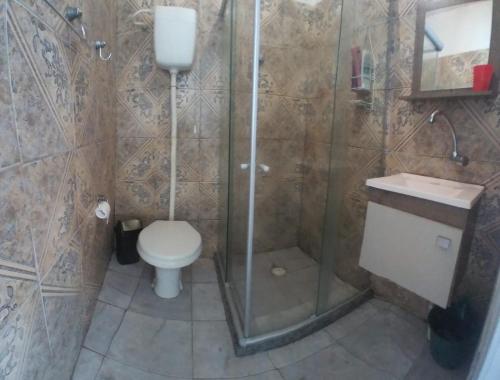 A bathroom at Apartamento tipo casa Ondina