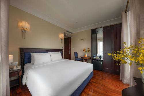 Sunline Central Hotelにあるベッド