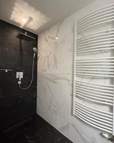Salle de bains dans l'établissement Fibula Residence Hotel & Wellness - Adults Only