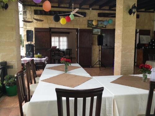 Ресторан / где поесть в Villa lembos hotel karpaz