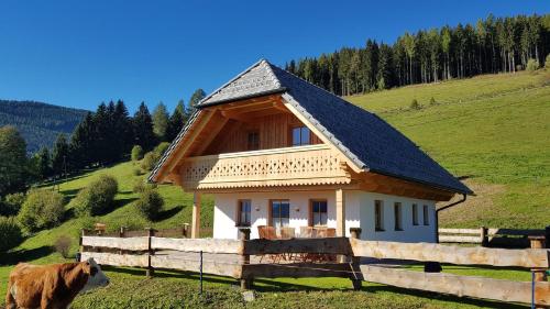 Landskap semula jadi dekat dengan chalet
