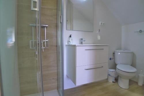 Et badeværelse på Casa Vista Bella - Sleeps 9