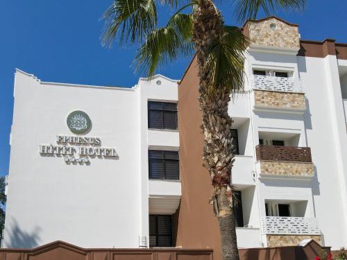 Bangunan di mana terletaknya hotel