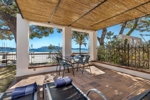 La Gola, private garden with beach access, refurbished