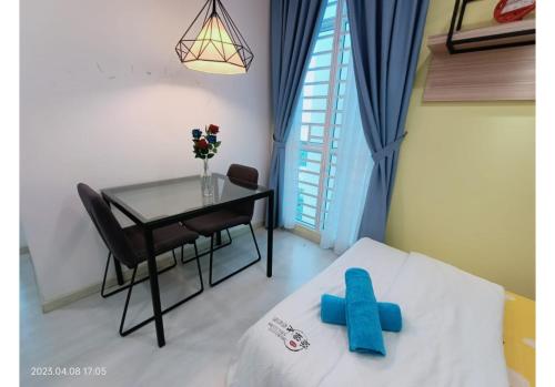 Кровать или кровати в номере City Town 2-6 Pax Beautiful View Cozy Condo, Jelutong, Georgetown, Centre Heart Of Penang Island, near Highway Komtar Gurney