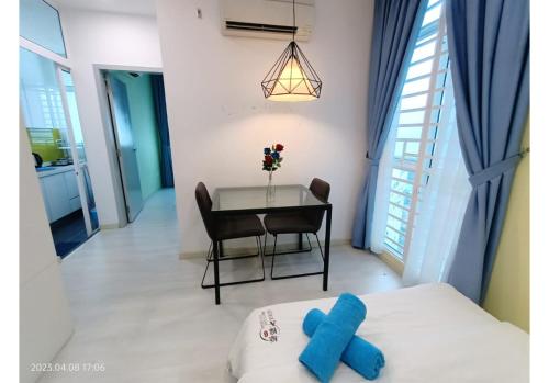 Кровать или кровати в номере City Town 2-6 Pax Beautiful View Cozy Condo, Jelutong, Georgetown, Centre Heart Of Penang Island, near Highway Komtar Gurney