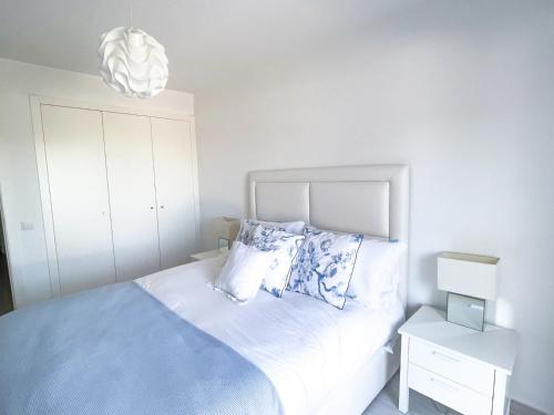 Postel nebo postele na pokoji v ubytování Beautiful apartment set in the heart of Quinta - Newly Refurbished