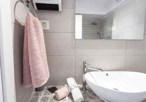 Fedias Luxury flat Psyrri square