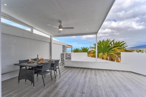 Cute bungalow in holiday valley