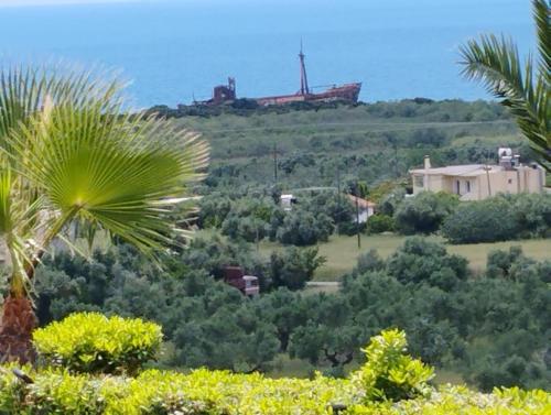 Foto dalla galleria di # Gytheio Sea View Kostantinos Apartment# a Selinitsa