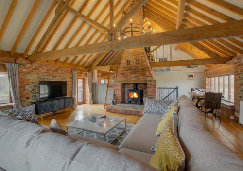 Bridge Barn
