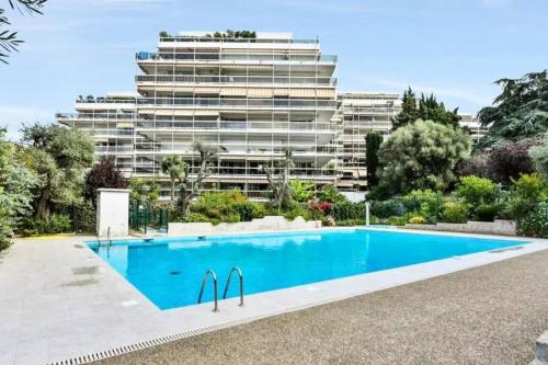 Nice Stay - Charmant 2p climatisé avec piscine et à 8mn des plages