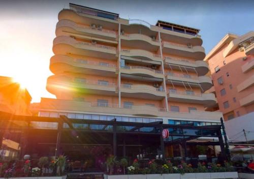 Nice Lungomare Beach Full Apartment in Vlora.