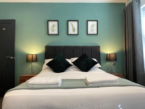 Modern 3 bedroom apartment close to the city centre photo 10