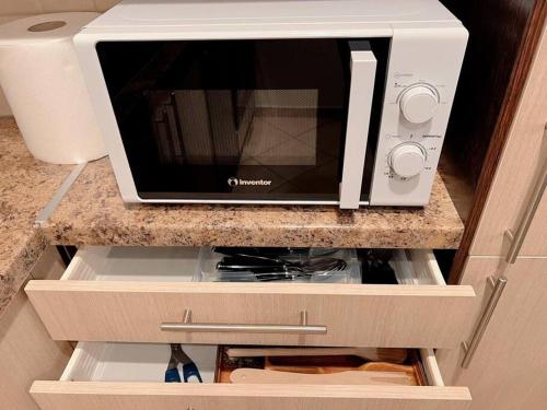 2BR Apartment next to National Archaeological Museum and AUEB