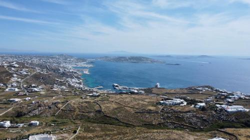 Gallery image of Lux Mykonos house in Agios Stefanos