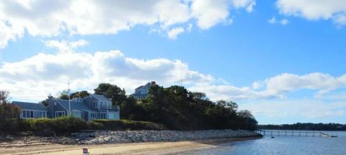 Gallery image of 299 Cranberry Lane North Chatham Cape Cod - Barefoot Home in South Chatham