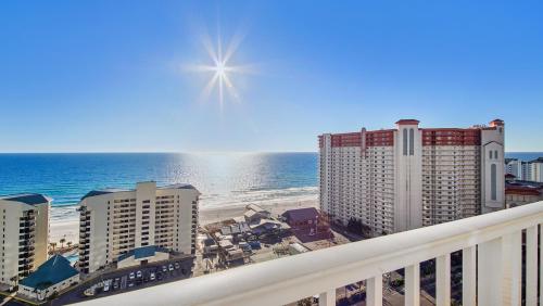 Фотография из галереи Laketown Wharf #1819 by Nautical Properties в Панама-Сити-Бич