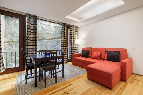 OX Apartments B Places
