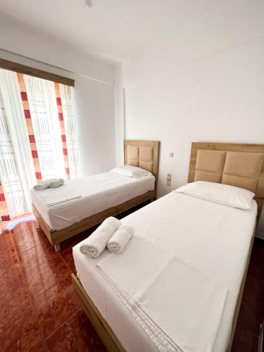 Garden Villa Sarande Apt-4