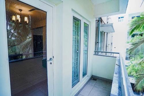 Φωτογραφία από το άλμπουμ του FabHotel Home Tree Service Apartment - Nr Anna Tower στην Τσενάι