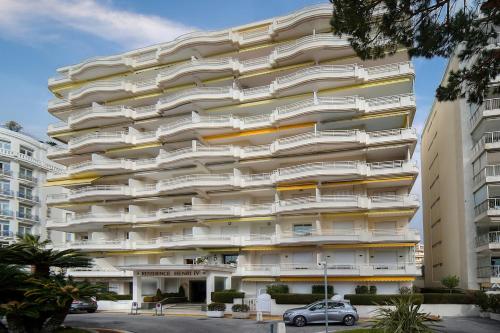 Buckingham & Lloyds - Cannes photo 25