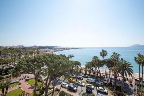 Buckingham & Lloyds - Cannes photo 28