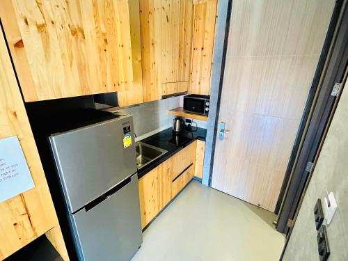Kuchyň nebo kuchyňský kout v ubytování Studio B522, ReLife The Windy Nai Harn Beach