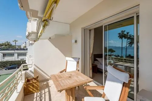 Buckingham & Lloyds - Cannes photo 24