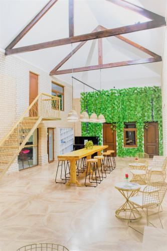 Kuchyň nebo kuchyňský kout v ubytování Heartland Hostel Samarkand