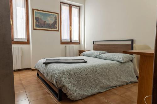 En eller flere senge i et værelse på Haus Martina