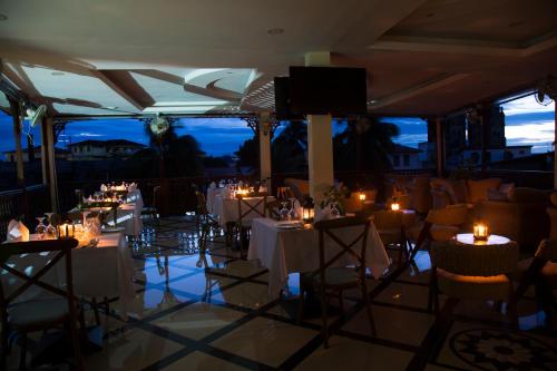 Restoran atau tempat lain untuk makan di Spice Palace Hotel
