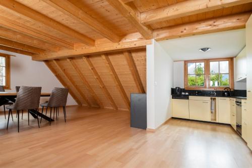 Kuchyň nebo kuchyňský kout v ubytování Gasthof Krone Blatten