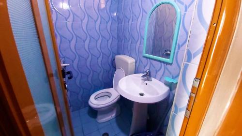 Ένα μπάνιο στο Ramo's Cozy Beachside Haven with Panoramic Views - 2nd